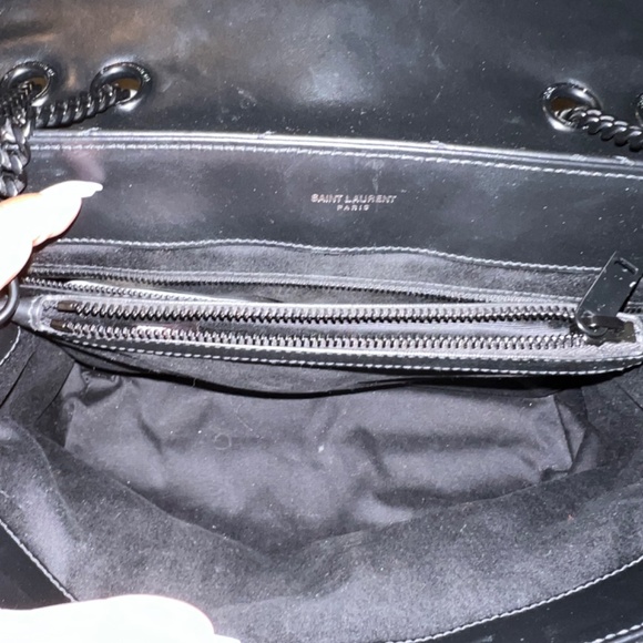 Saint Laurent - Picture 4 of 7